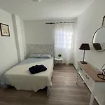 Jetes With Pool And Wifi Apartment