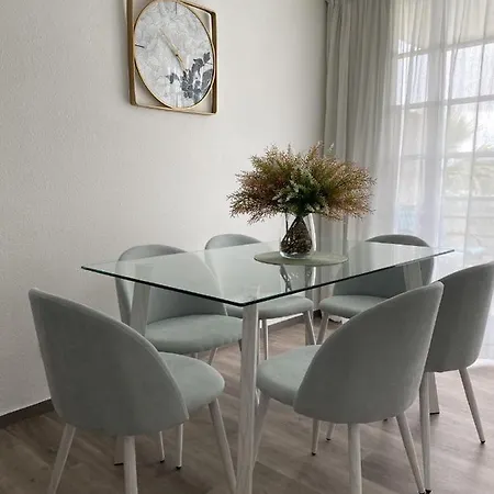 Jetes With Pool And Wifi Apartment